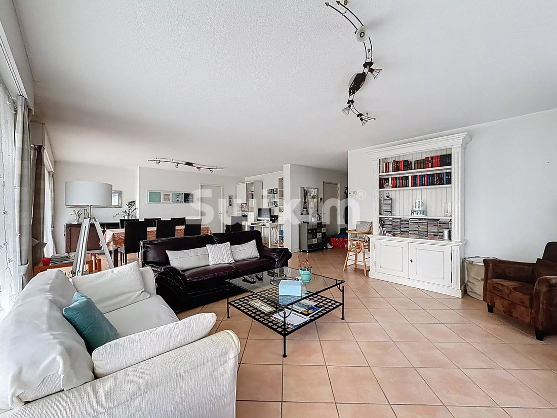 Apartment in Ferney-Voltaire, Auvergne-Rhône-Alpes, France 1 - 18155206
