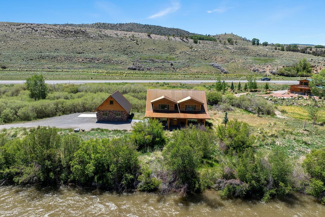 House in Dubois, Wyoming, United States 2 - 18157468