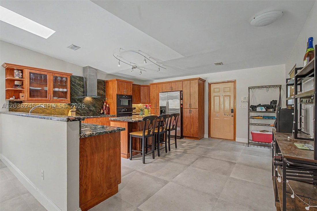 House in Miami, Florida, United States 3 - 18160140