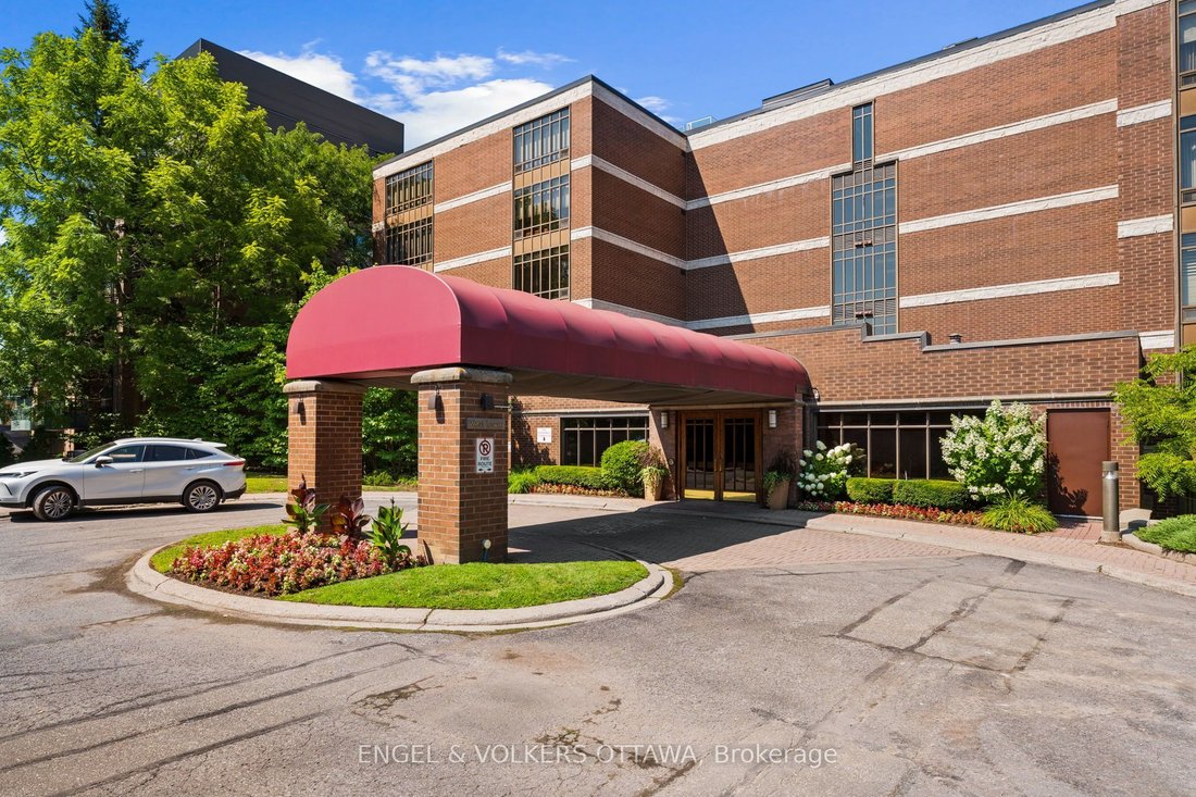 Condo in Ottawa, Ontario, Canada 3 - 18167603