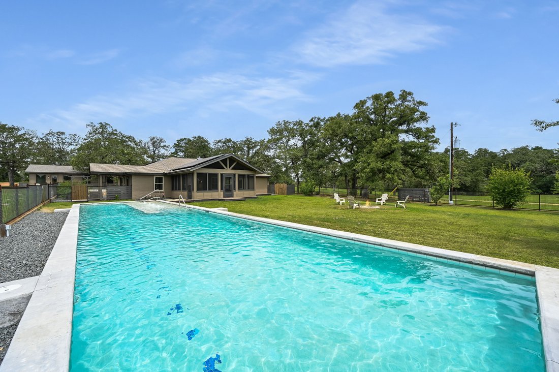 Farm Ranch in Smithville, Texas, United States 4 - 18171506