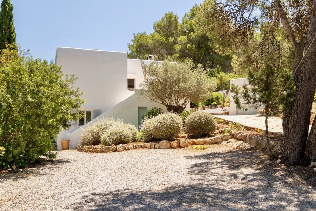 Villa in Cala Mastella, Santa Eularia des Riu, Balearic Islands 4 - 16048269