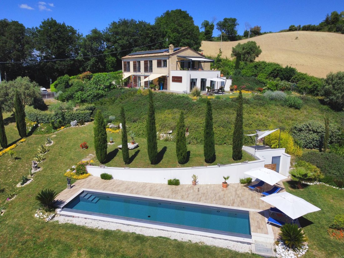 Country House in Montefiore dell'Aso, Marche, Italy 1 - 18161453
