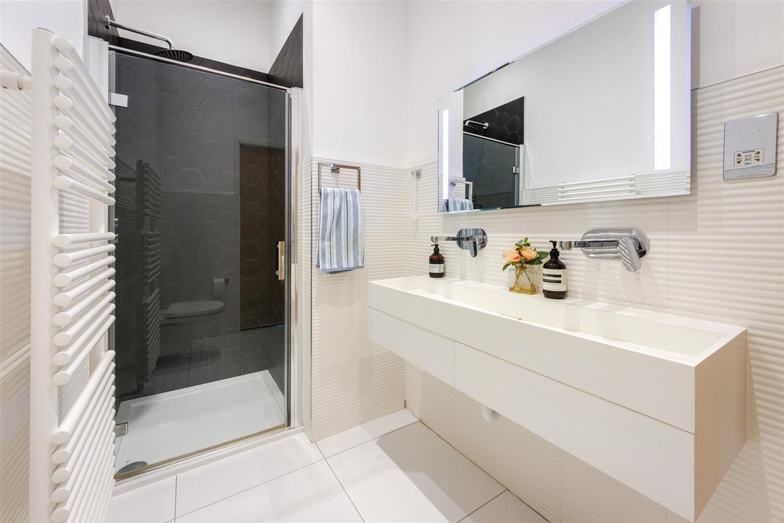 Apartment in Hampstead, Camden, England 3 - 17403221