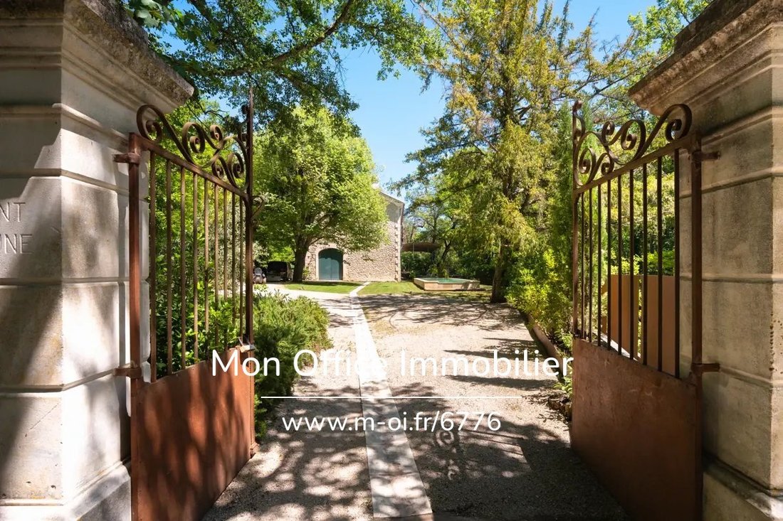 House in Bonnieux, Provence-Alpes-Côte d'Azur, France 3 - 18154728