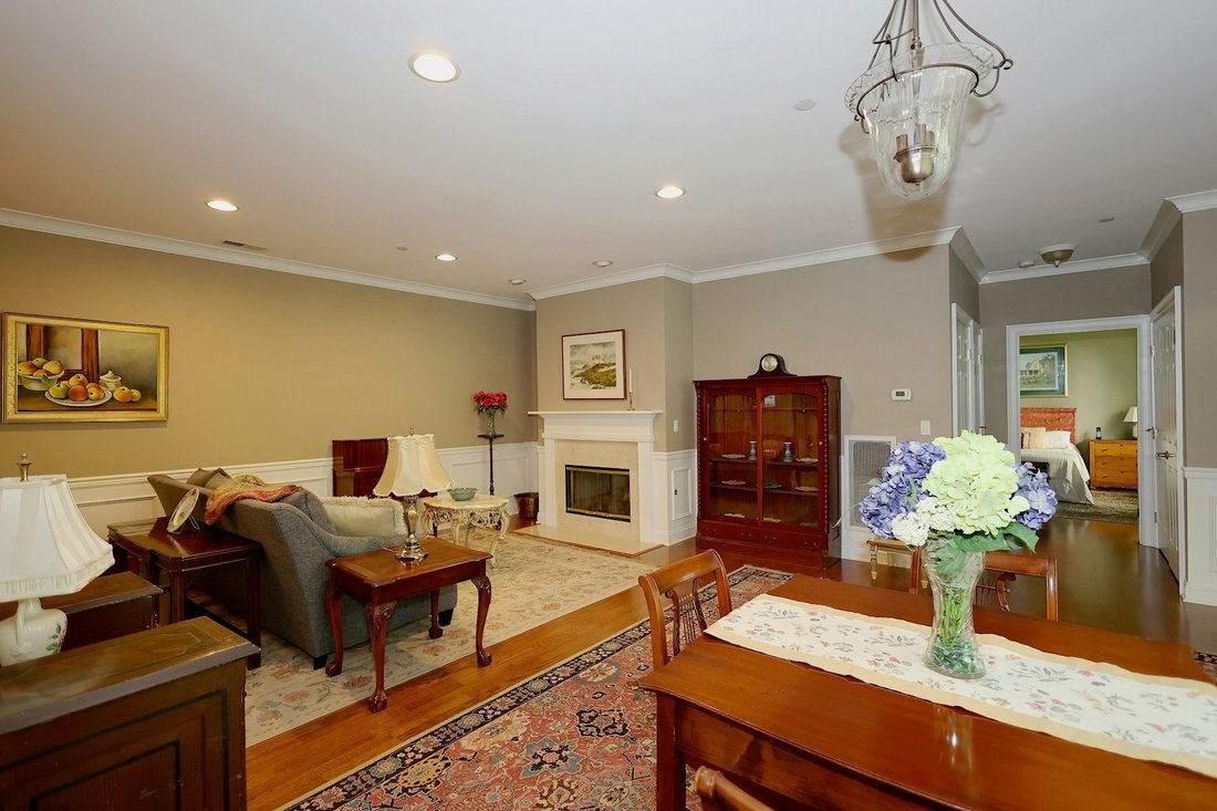House in Newtown, Connecticut, United States 5 - 18156850