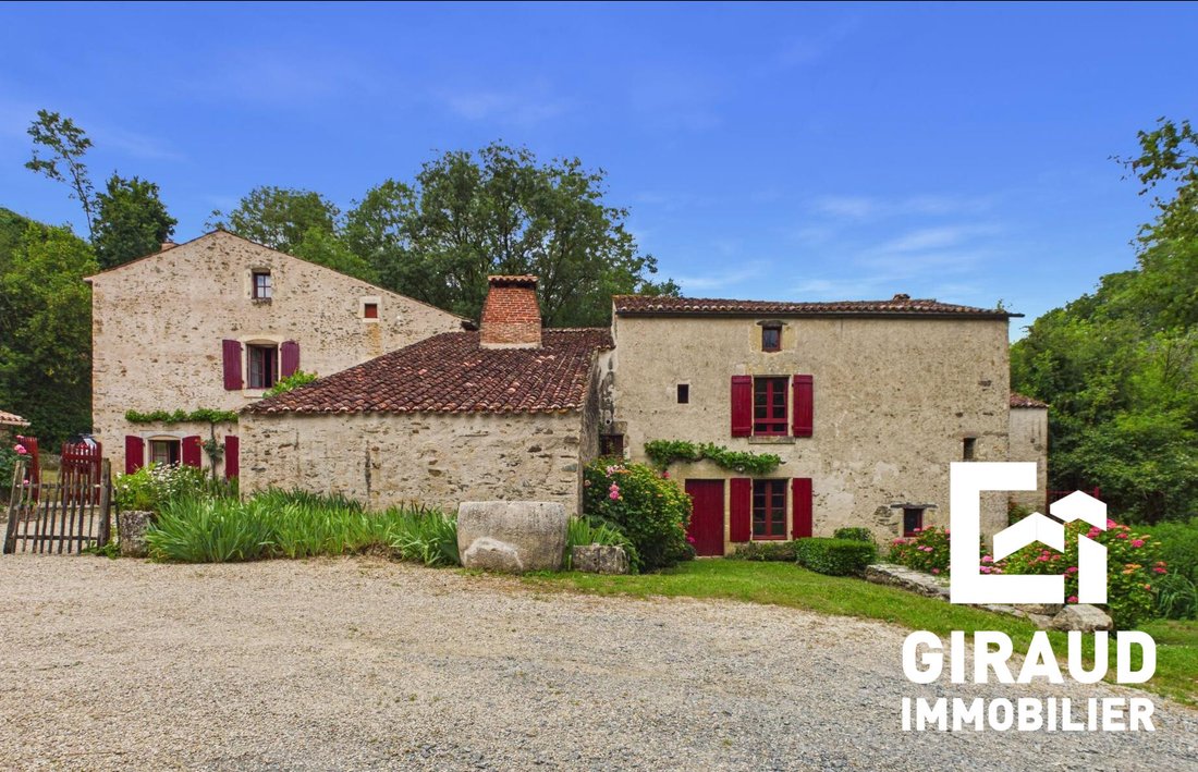 House in Vouvant, Pays de la Loire, France 3 - 18161852