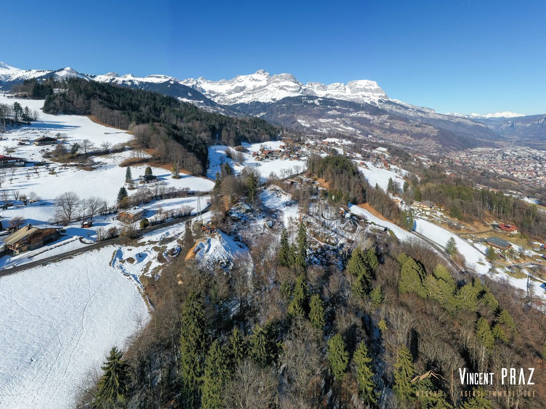 Land in Combloux, Auvergne-Rhône-Alpes, France 1 - 18155902