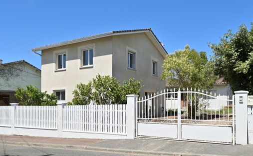 House in Jean Moulin, Le Bouscat, France 1