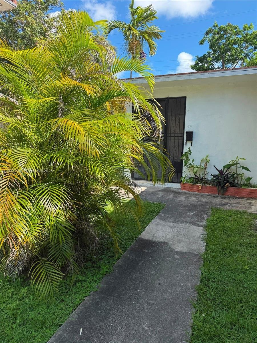 Miami, Florida, United States 2 - 18156141