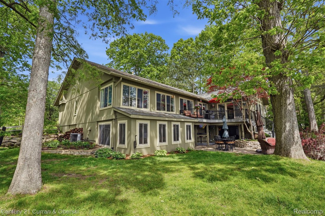 House in Waterford Township, Michigan, United States 3 - 18163476
