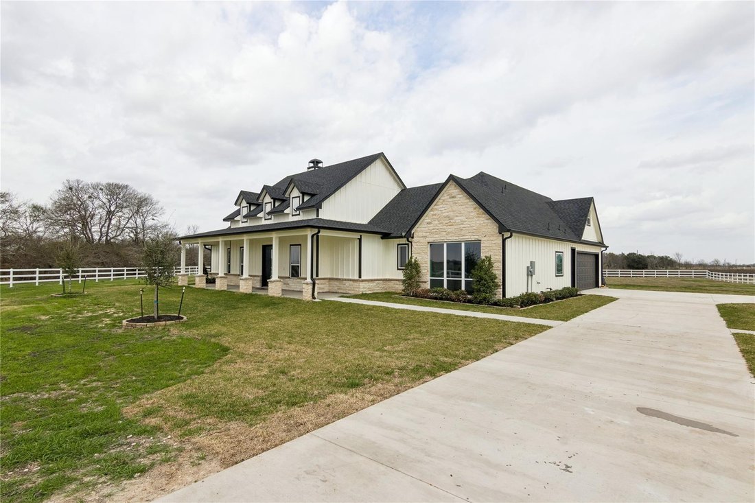 House in Sealy, Texas, United States 3 - 18167461