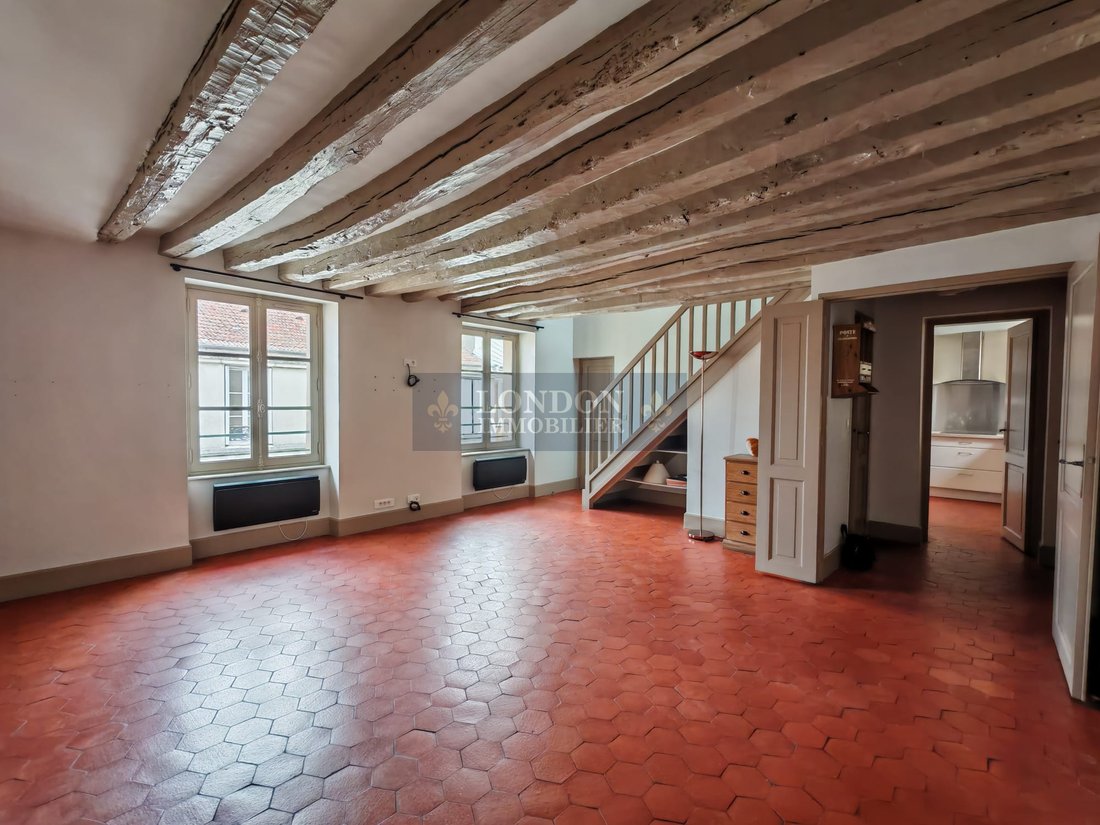 Penthouse in Domaine National du Château, Versailles, France 1 - 18013988