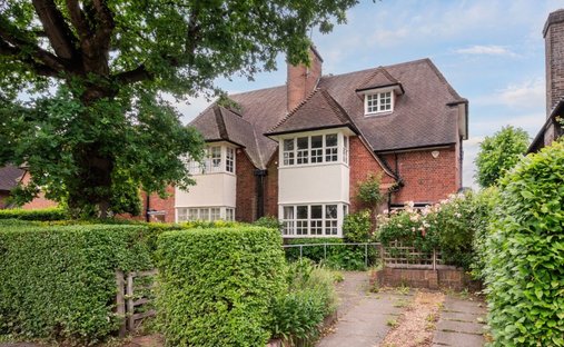 House in Temple Fortune, Barnet, England 1