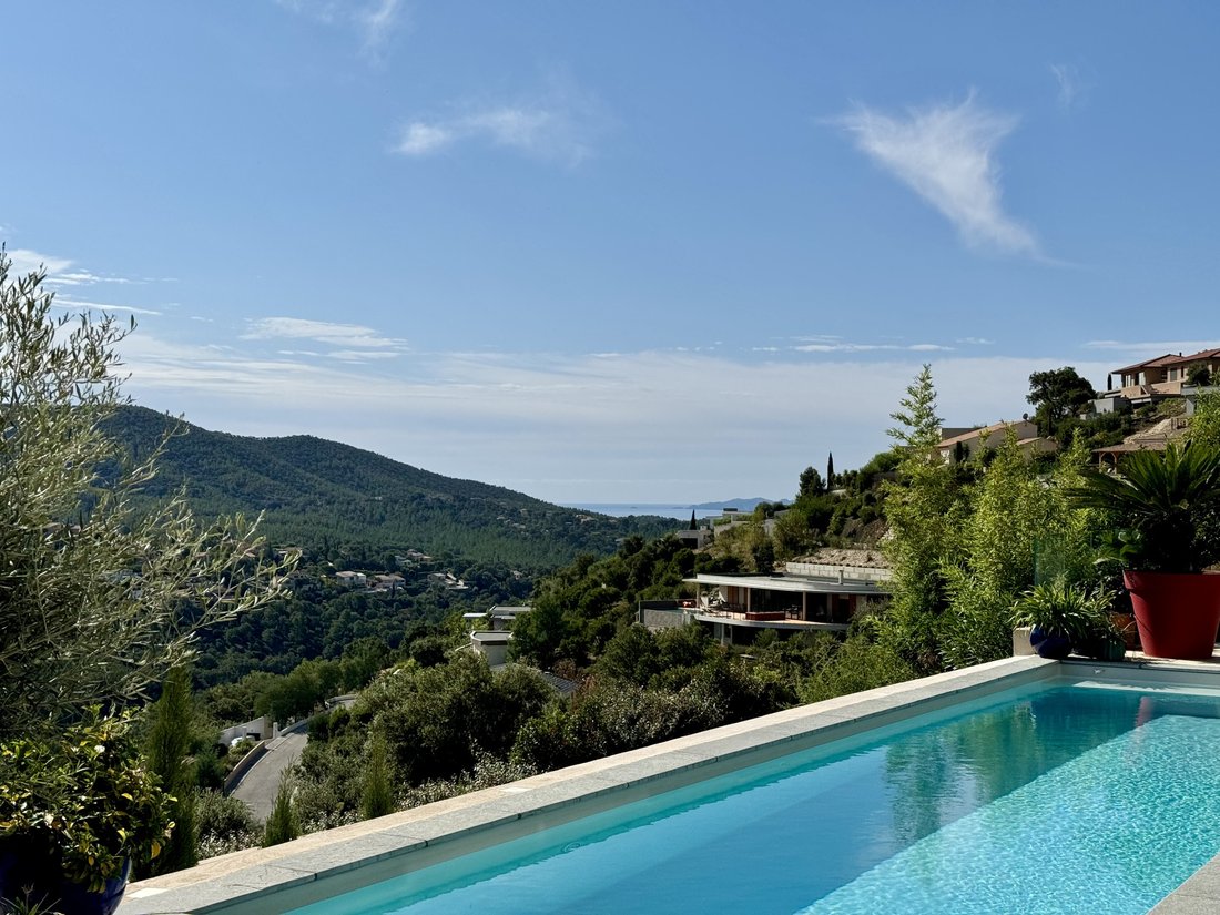 Villa in La Londe-les-Maures, Provence-Alpes-Côte d'Azur, France 3 - 18165273