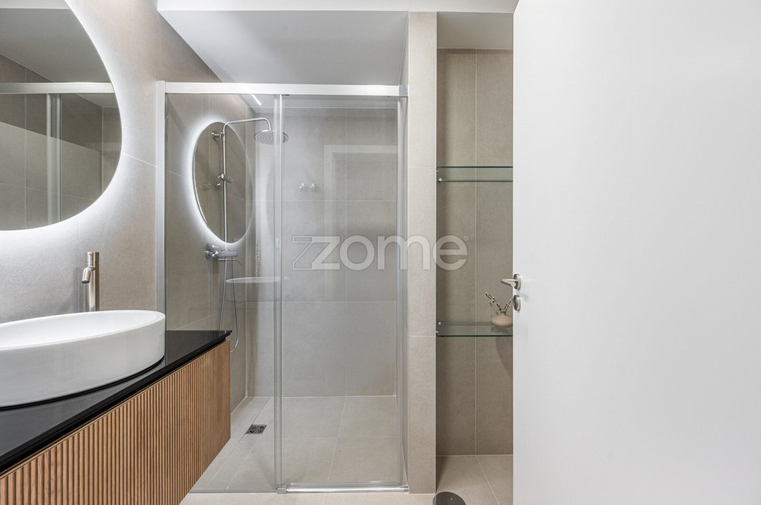 Apartment in Santa Marinha e Sao Pedro da Afurada, Porto District, Portugal 1 - 17980484