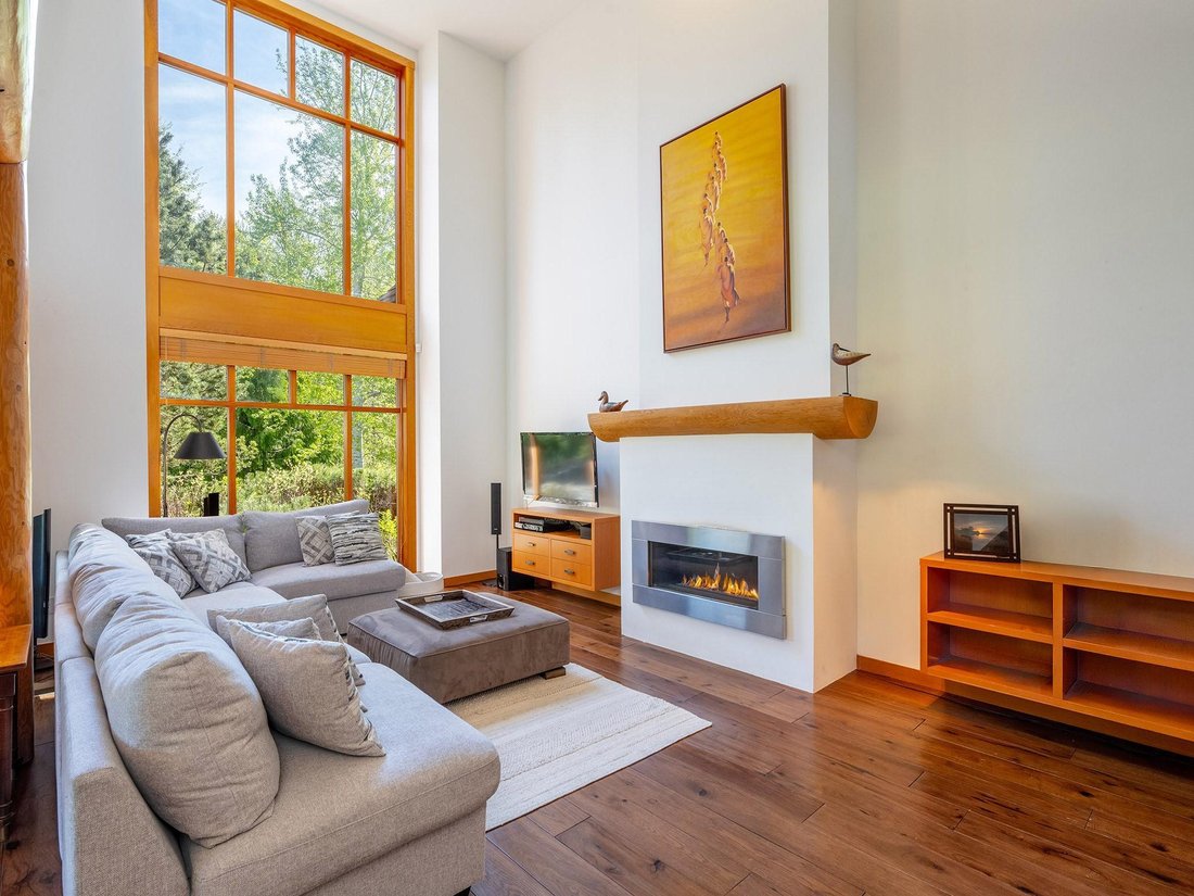 House in Whistler, British Columbia, Canada 2 - 18161709