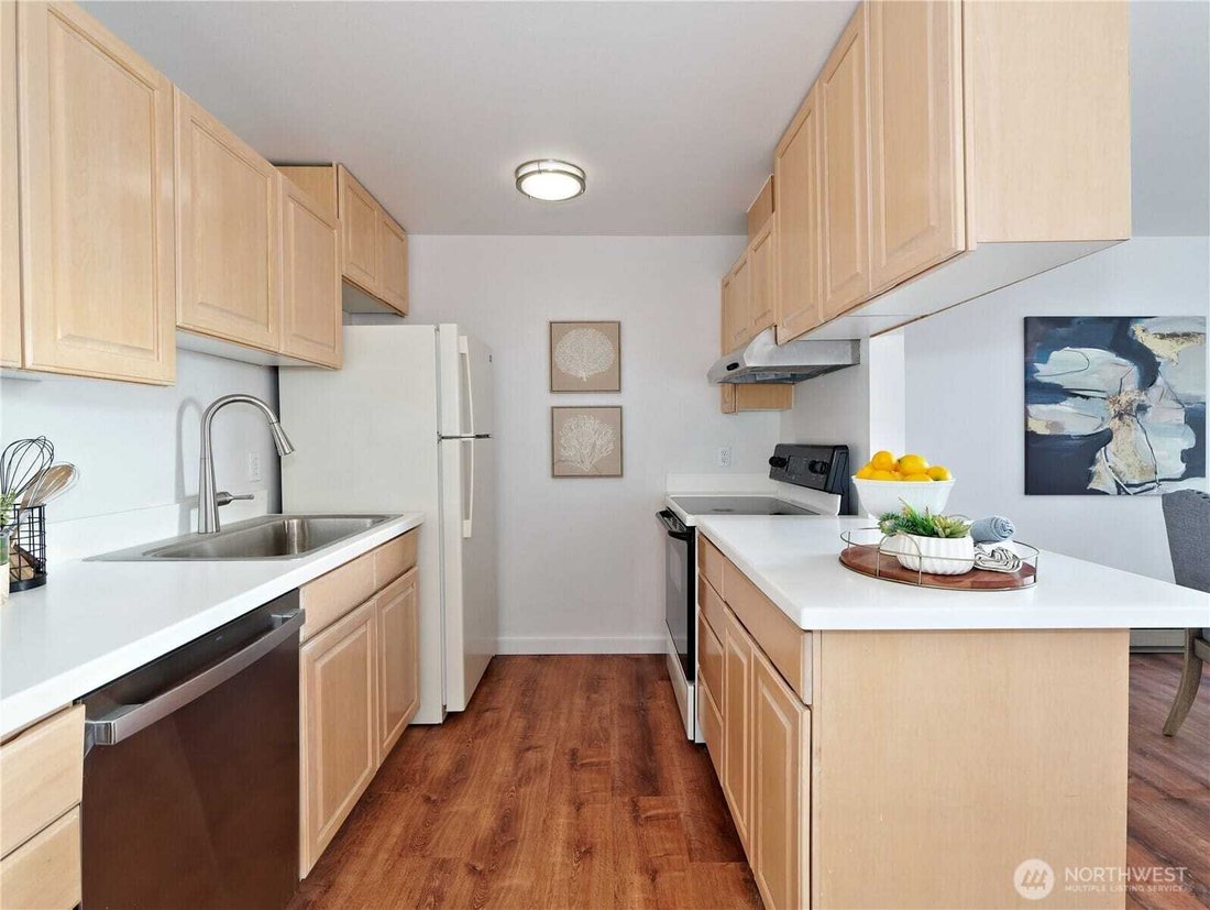 Condo in Seattle, Washington, United States 5 - 16483609