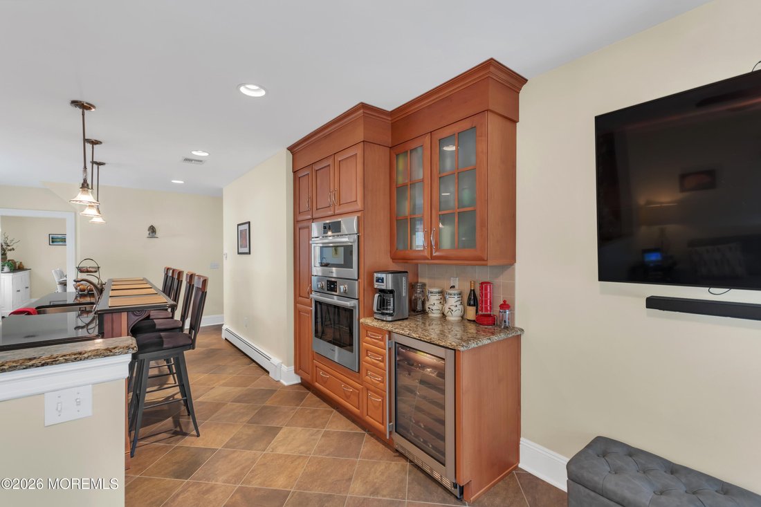 House in Lincroft, New Jersey, United States 4 - 18162829