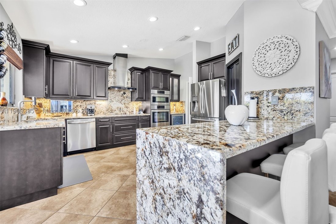 House in Miami, Florida, United States 2 - 16640362