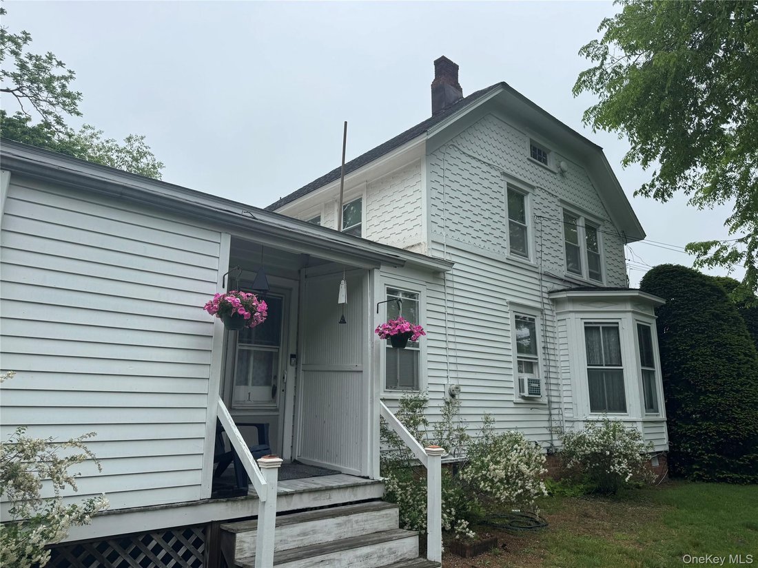 Center Moriches, New York, United States 3 - 18162329