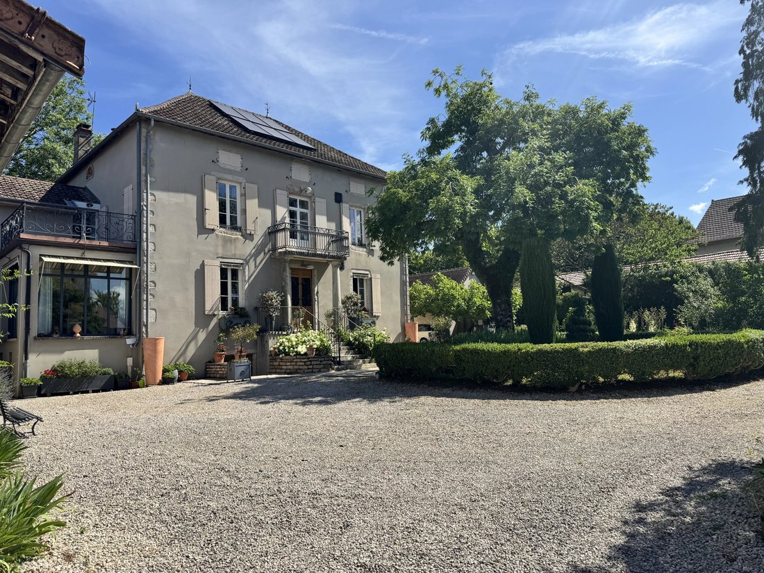 Estate in Lons-le-Saunier, Bourgogne – Franche-Comté, France 5 - 17837341