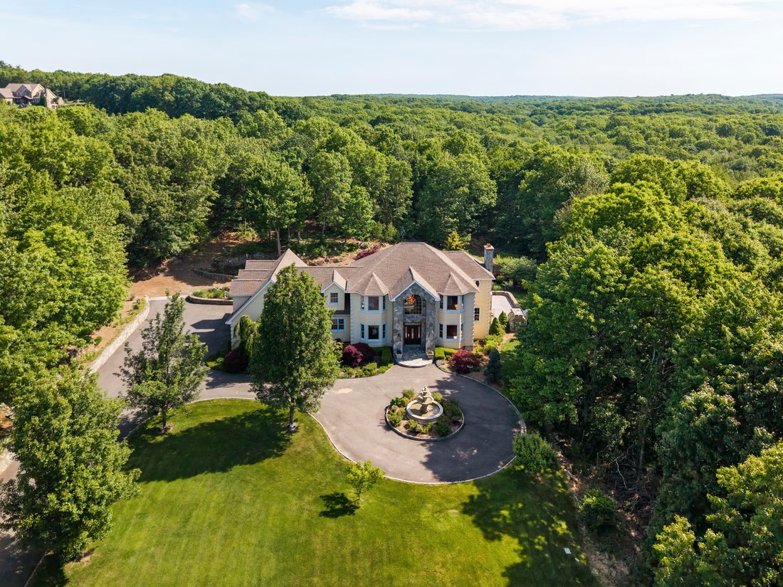 House in Wolcott, Connecticut, United States 2 - 18164687
