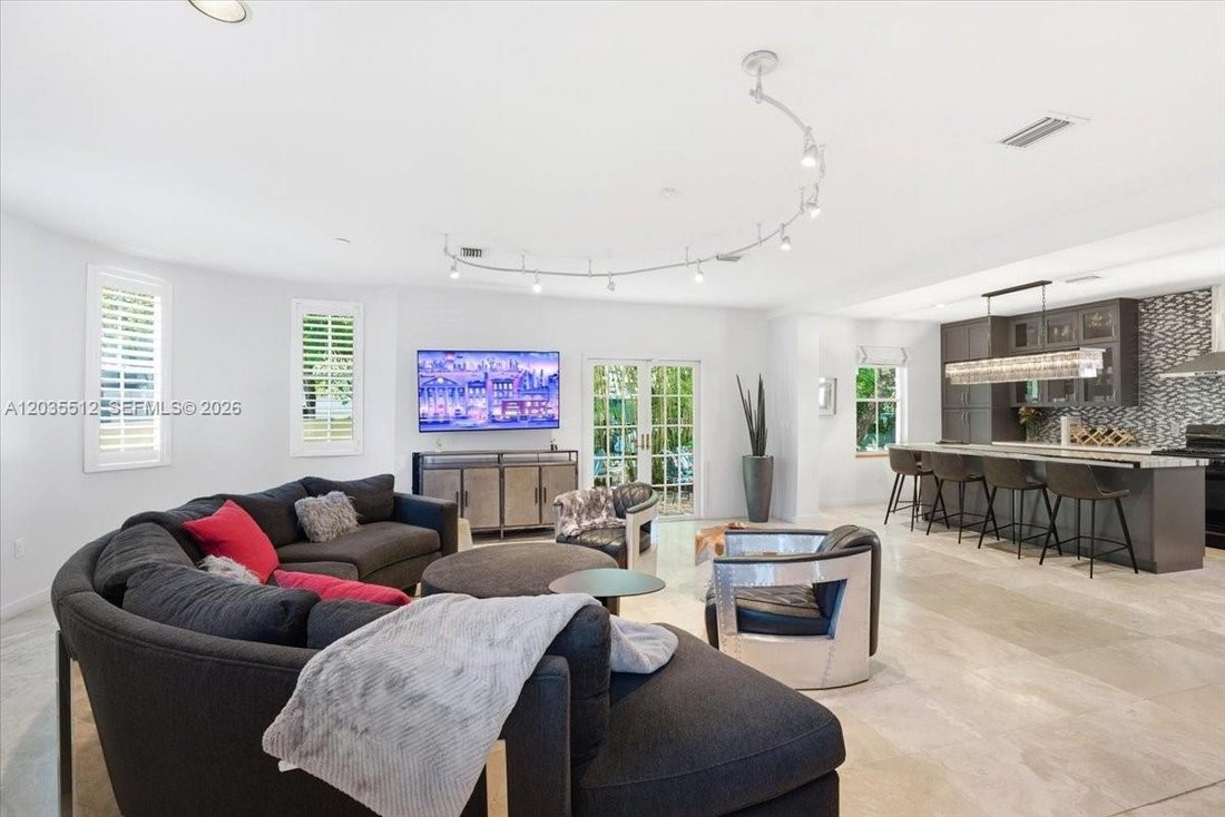 House in Miami, Florida, United States 3 - 18156200