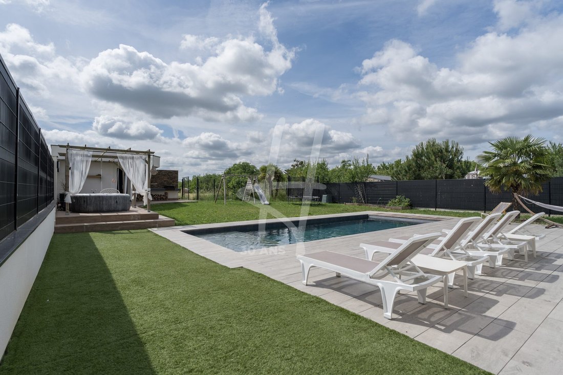 Villa in Chailly-les-Ennery, Grand Est, France 3 - 18171624