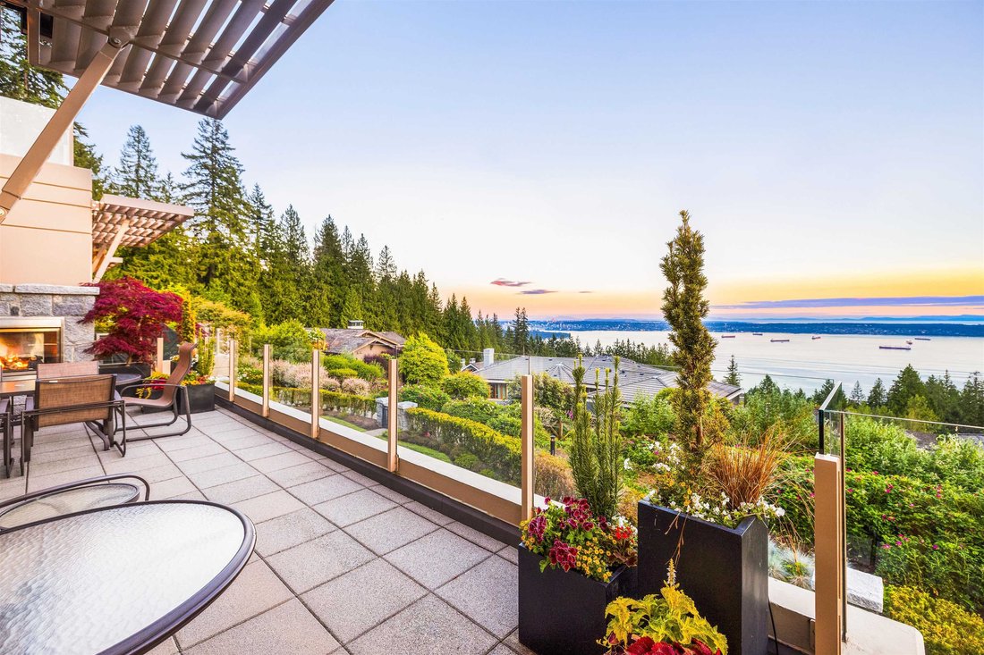 House in West Vancouver, British Columbia, Canada 2 - 18167558