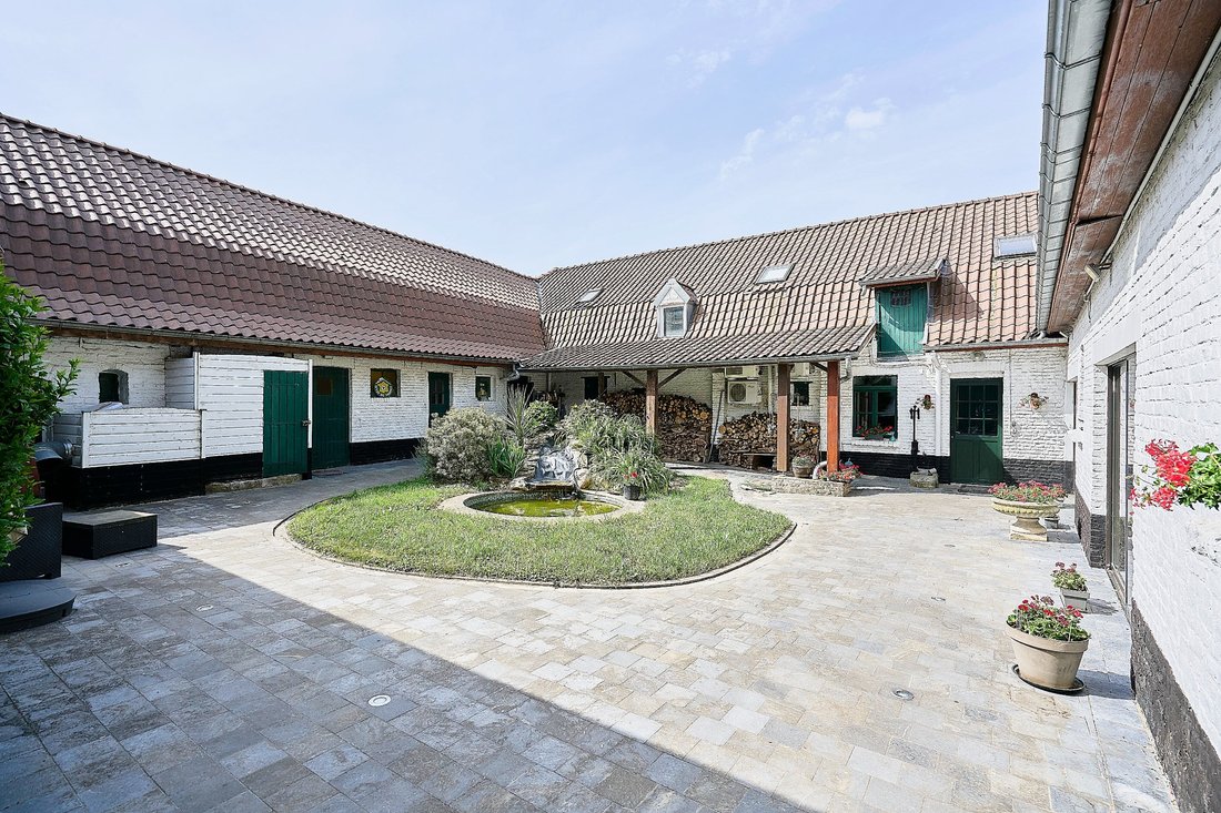 House in Centre Ville, Comines, France 1 - 18157688