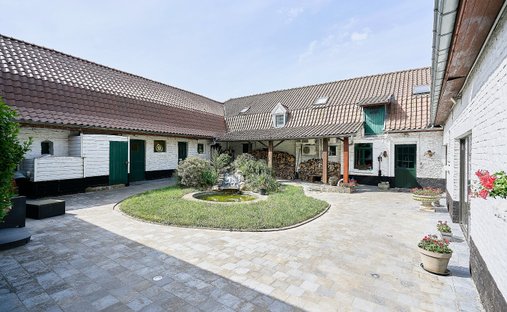 House in Centre Ville, Comines, France 1
