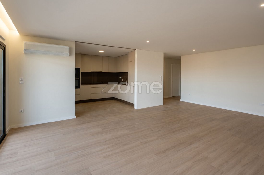 Apartment in Santa Marinha e Sao Pedro da Afurada, Porto District, Portugal 5 - 18161265