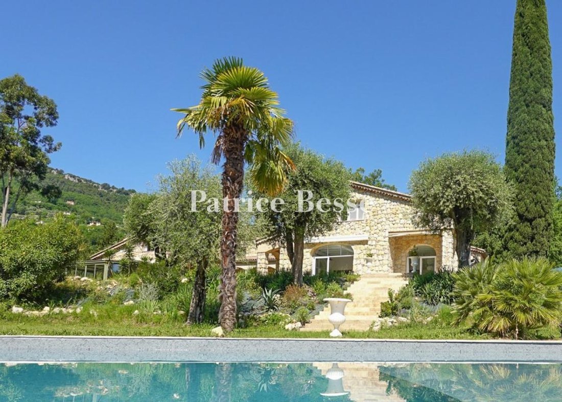 Villa in Le Bar-sur-Loup, Provence-Alpes-Côte d'Azur, France 3 - 18157927