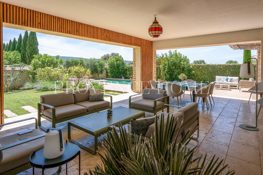 Estate in Gordes, Provence-Alpes-Côte d'Azur, France 3 - 18130795