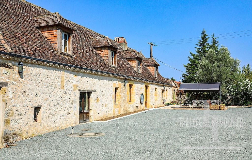 House in Faux-en-Périgord, Nouvelle-Aquitaine, France 1 - 16743259