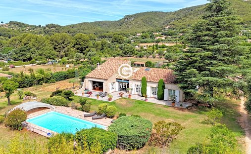 House in Nord, Sanary-sur-Mer, France 1
