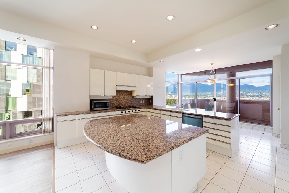 Condo in Vancouver, British Columbia, Canada 5 - 18156792