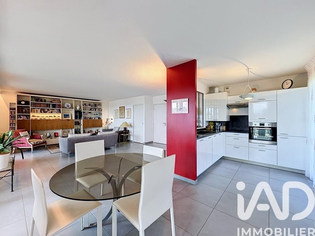 Apartment in Centre et Sud Est, Saint-Didier-au-Mont-d'Or, France 4 - 18169256