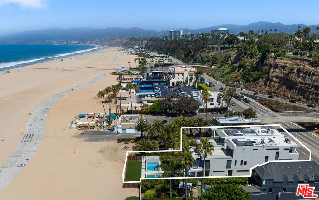 House in Santa Monica, California, United States 1 - 18159542
