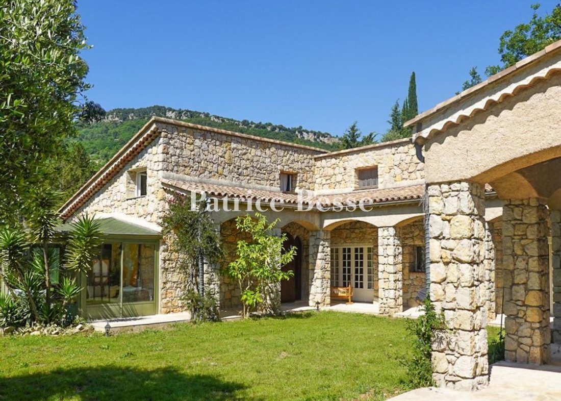 Villa in Le Bar-sur-Loup, Provence-Alpes-Côte d'Azur, France 4 - 18157927