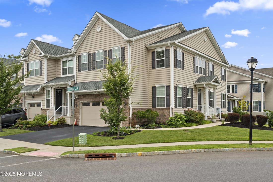 Condominio a Monroe, New Jersey, Stati Uniti 1 - 18154785
