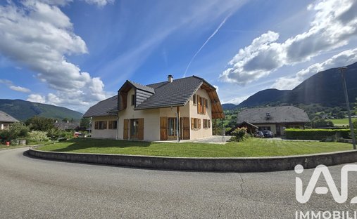 Haus in Lescheraines, Auvergne-Rhone-Alpen, Frankreich 1