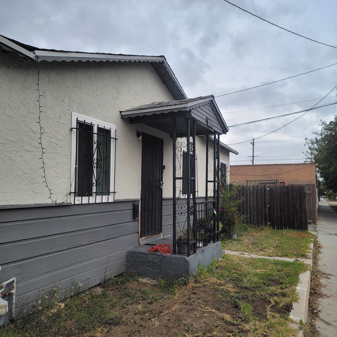 Los Angeles, California, United States 5 - 18171775
