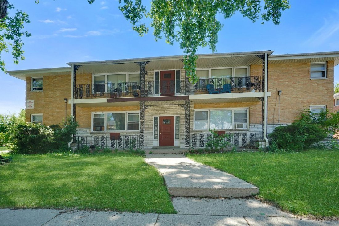 Milwaukee, Wisconsin, United States 1 - 18154676