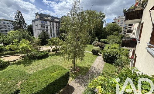 Apartment in Parchamp–Albert Kahn, Boulogne-Billancourt, France 1