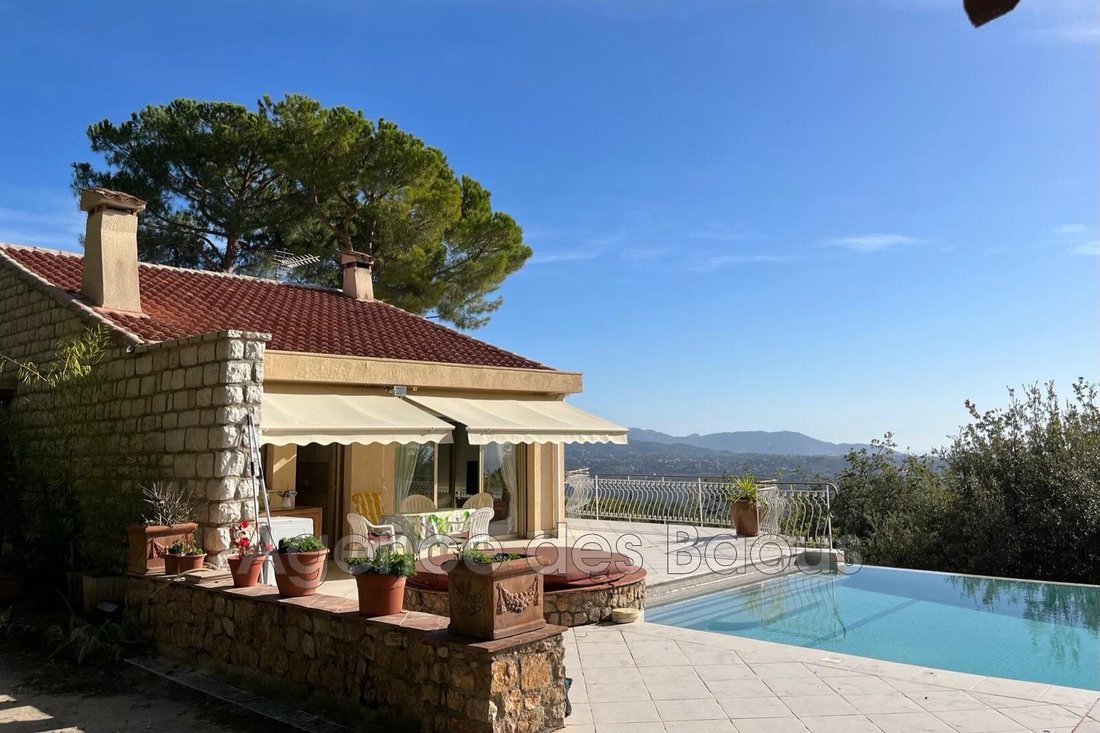 Villa in Saint-Jeannet, Provence-Alpes-Côte d'Azur, France 1 - 18155671