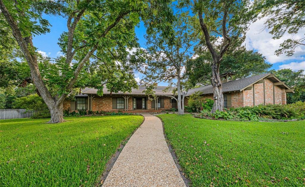 House in Waco, Texas, United States 1 - 18163090