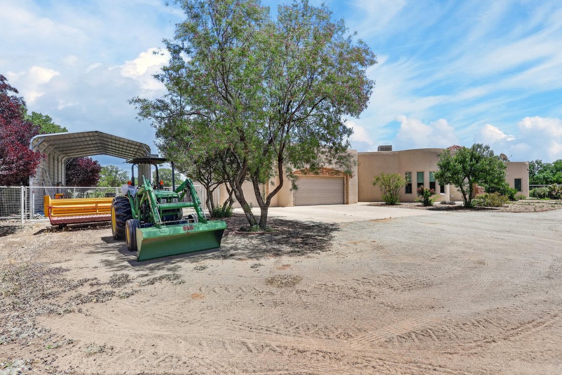 House in Los Lunas, New Mexico, United States 5 - 18162301