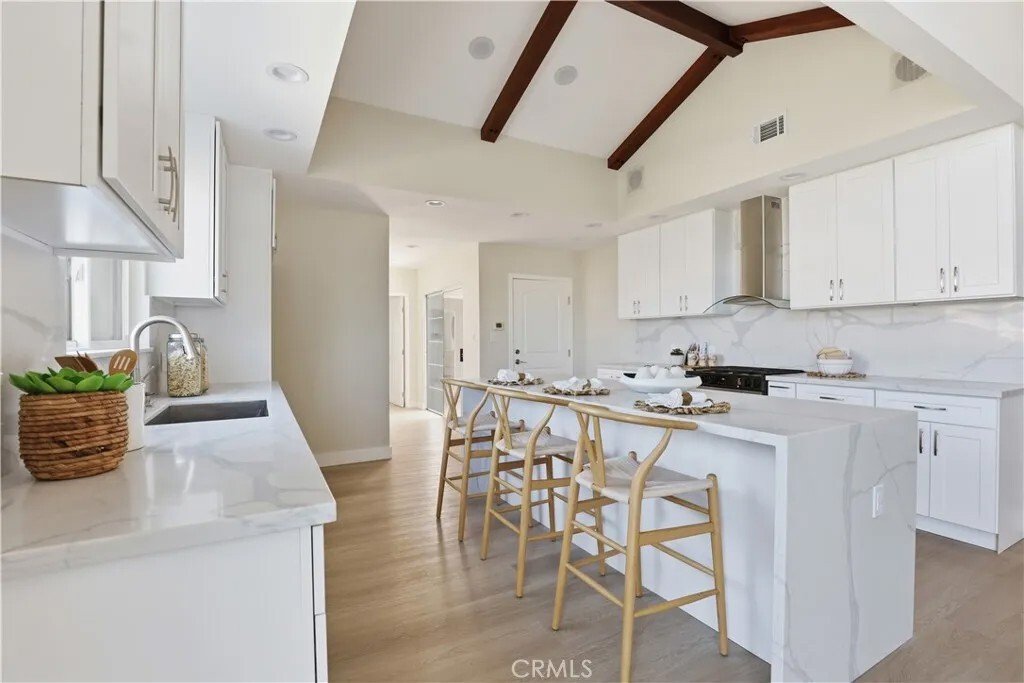 House in Los Angeles, California, United States 3 - 18162610